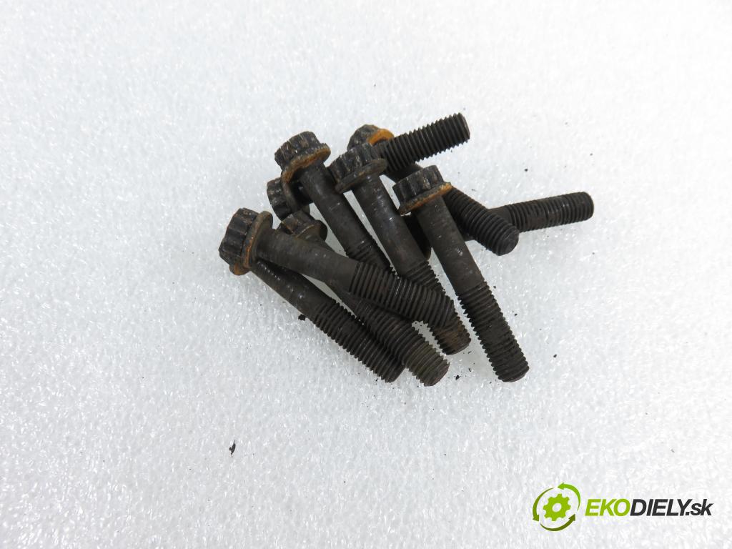 VW GOLF IV (1J1) HB 2001 74,00 1.6 - AKL 1595,00 Koleso zotrvačník 3082149541 ; 027105273D ; 1862518031