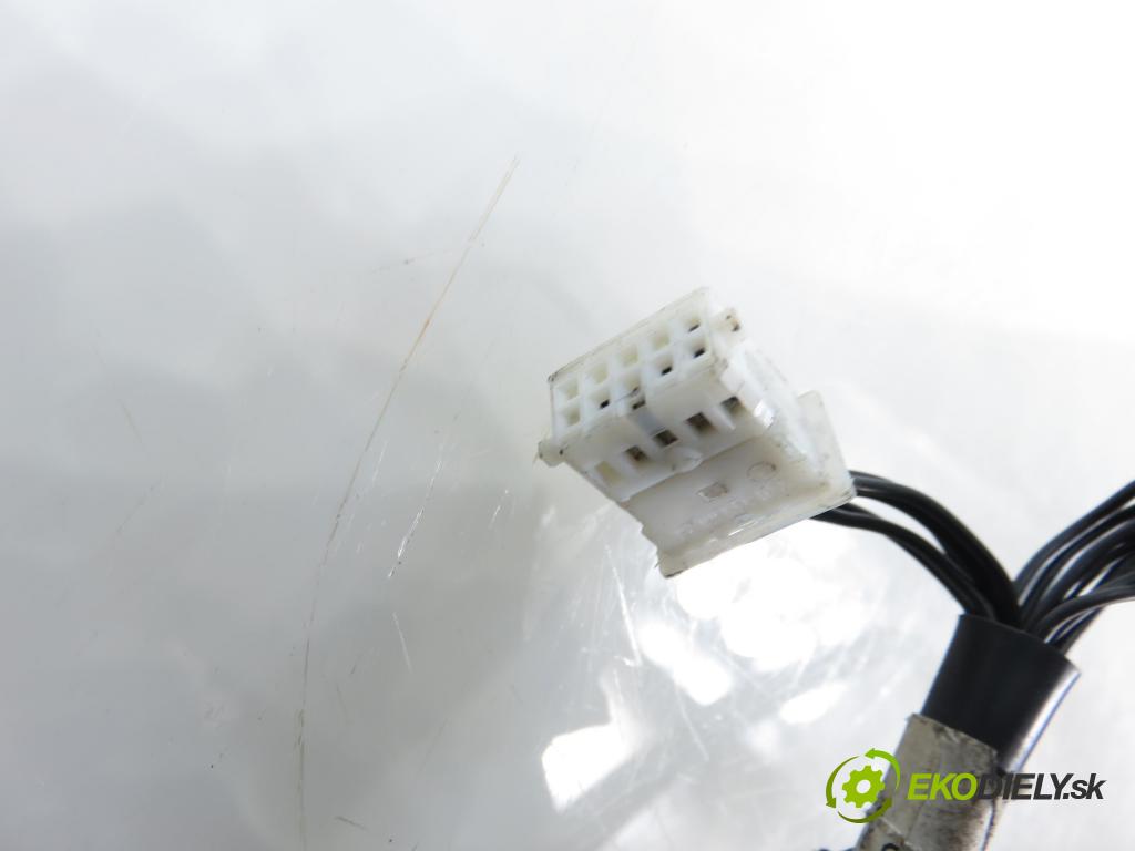 MERCEDES-BENZ KLASA S (W220) SEDAN 2003 191,00 S 400 CDI V8 260 - OM 628.960 3996,00 Spätné zrkadlo 2208101616