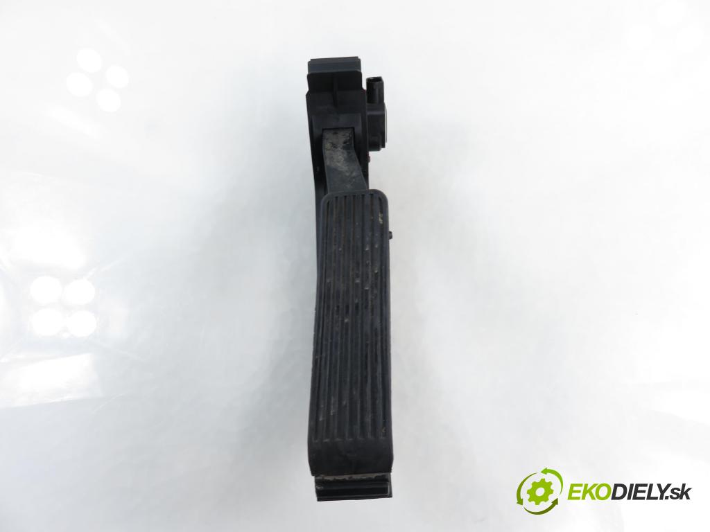 MERCEDES-BENZ KLASA S (W220) SEDAN 2003 191,00 S 400 CDI V8 260 - OM 628.960 3996,00 Potenciometer plynu 2203000104 (Potenciometer plynového pedálu)