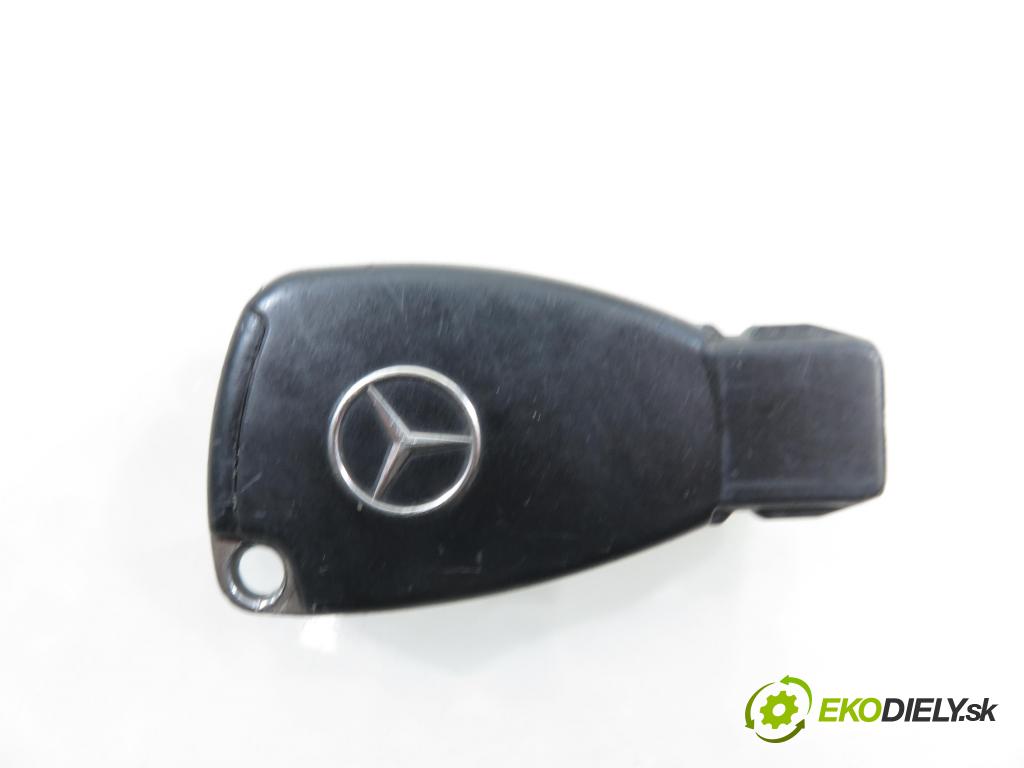 MERCEDES-BENZ KLASA S (W220) SEDAN 2003 191,00 S 400 CDI V8 260 - OM 628.960 3996,00 spinačka / zámky 2205450908