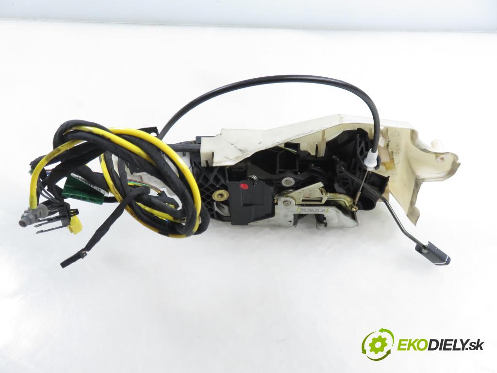 MERCEDES-BENZ KLASA S (W220) SEDAN 2003 191,00 S 400 CDI V8 260 - OM 628.960 3996,00 zámok 2207207235