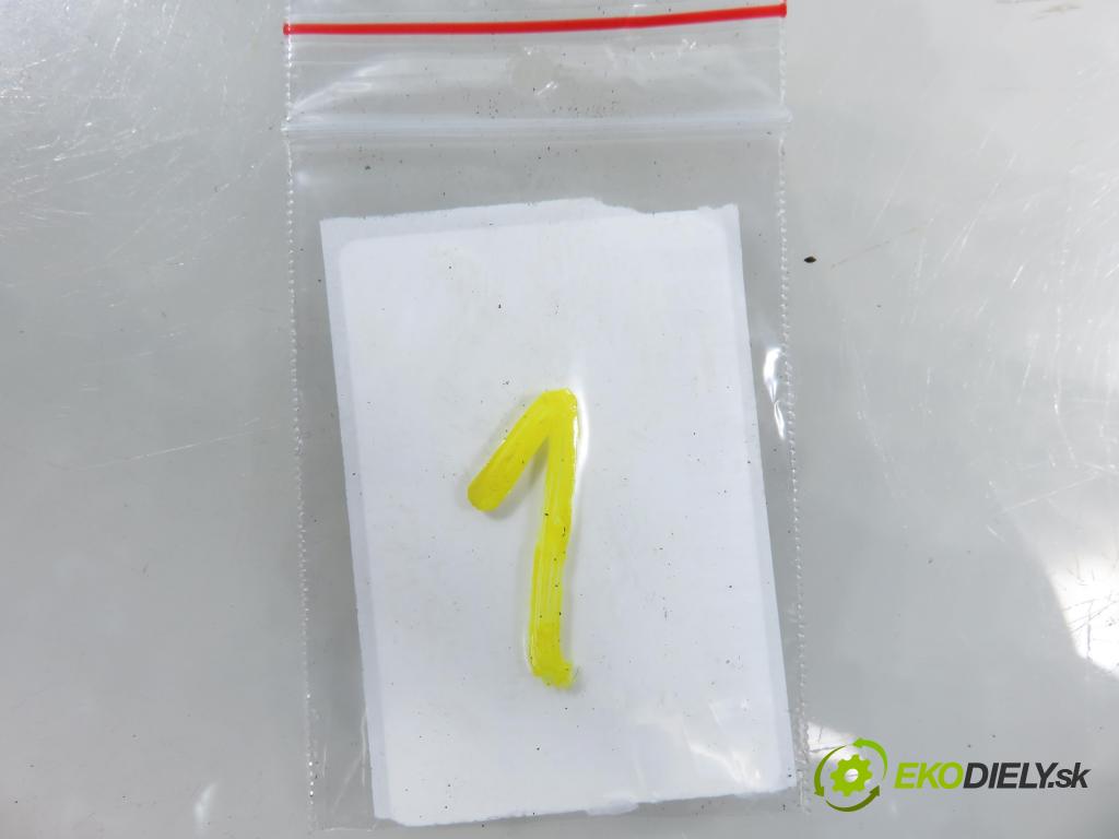 VOLVO S80 I (TS, XY) SEDAN 2000 147,00 2.9 - B 6294 S 2922,00 sonda lambda 9470570 ; 0258007035 (Lambda sonda)