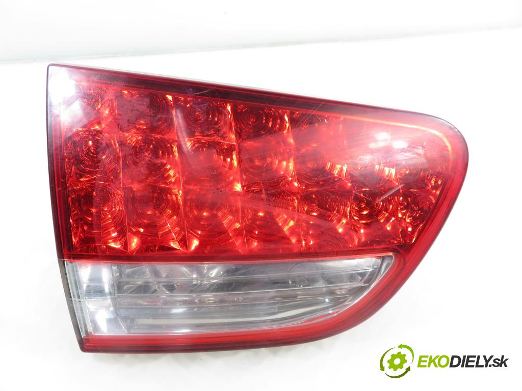 CITROEN C-CROSSER (EP_) SUV 2008 115,00 2.2 HDi 160 - 4HN (DW12MTED4) 2179,00 Svetlo ľavé zadné kufor 1146380L