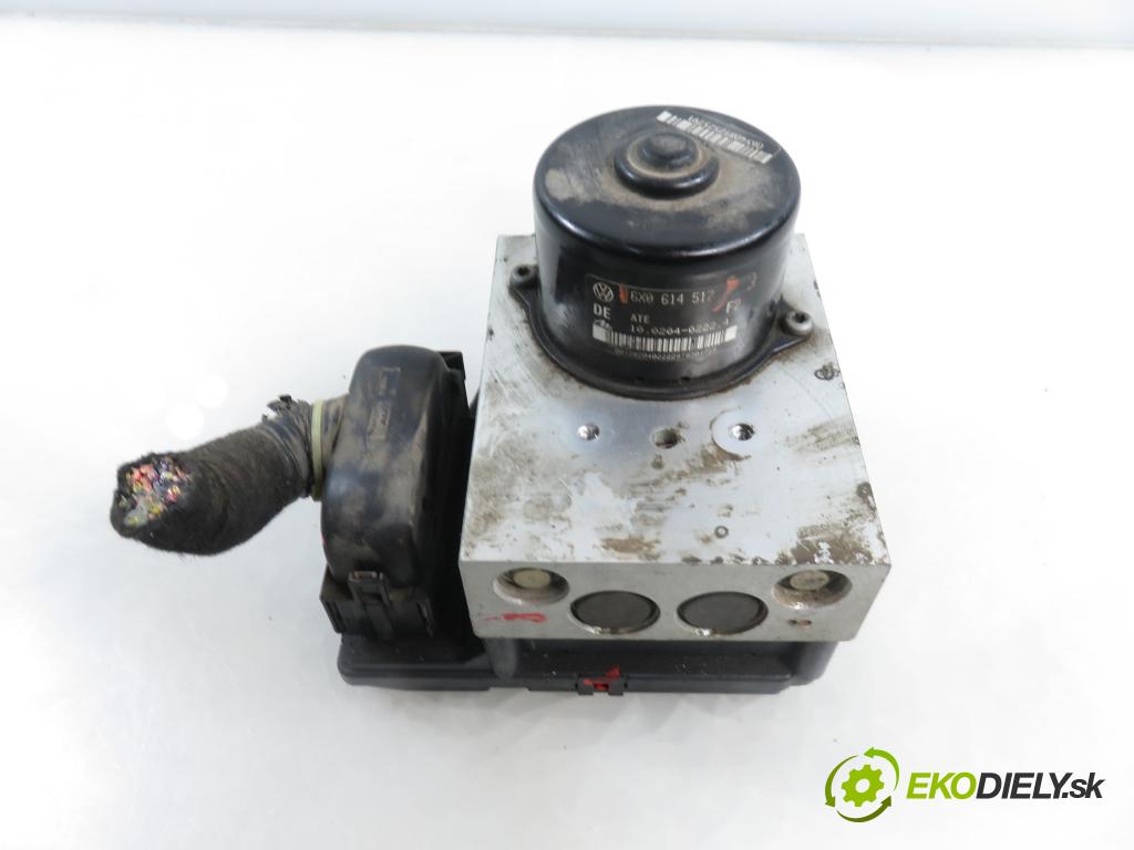 VW BORA (1J2) SEDAN 2000 85,00 2 - AQY 1984,00 Pumpa ABS 1C0907379 ; 6X0614517 (Pumpa ABS)