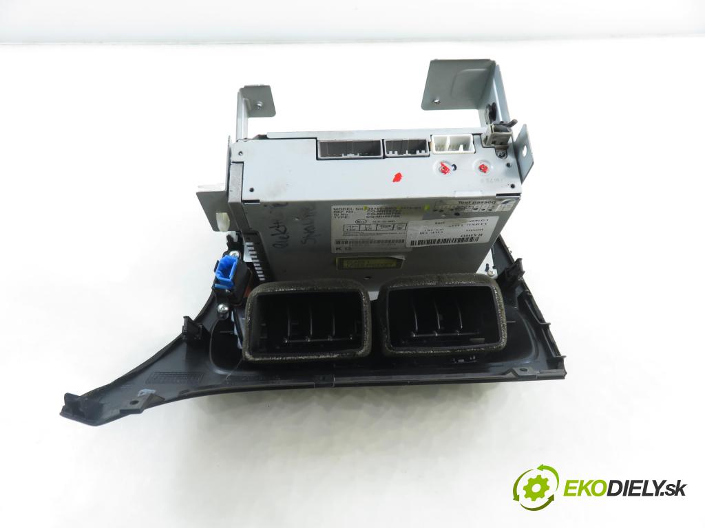 HONDA CIVIC VIII (FN, FK) HB 2008 61,00 1.4 (FK1) - L13A7 1339,00 RADIO 39100SMGG016M1