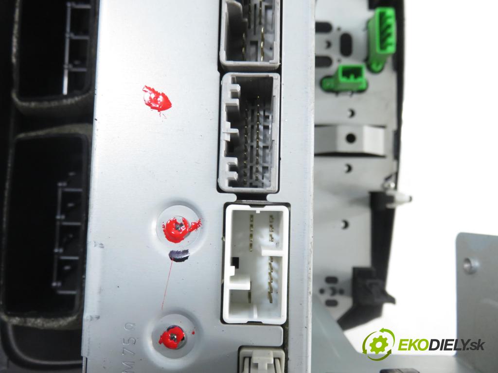 HONDA CIVIC VIII (FN, FK) HB 2008 61,00 1.4 (FK1) - L13A7 1339,00 RADIO 39100SMGG016M1