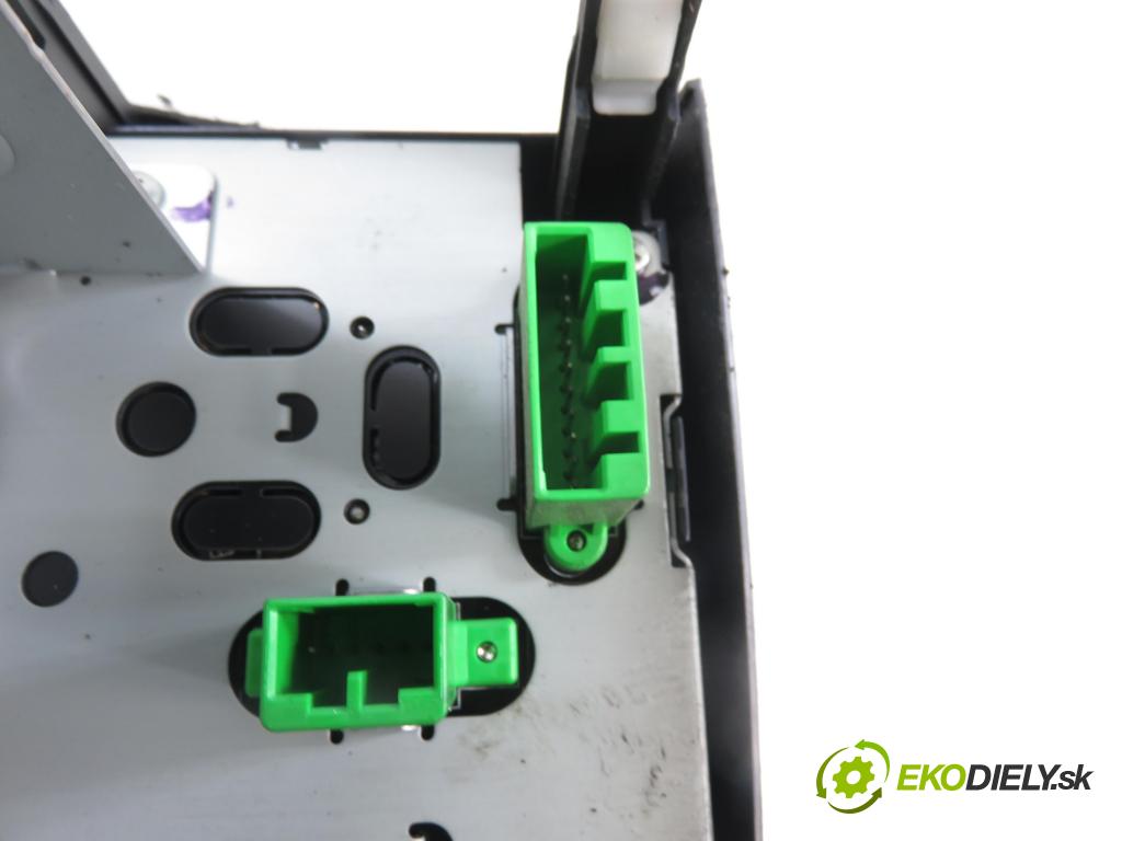 HONDA CIVIC VIII (FN, FK) HB 2008 61,00 1.4 (FK1) - L13A7 1339,00 RADIO 39100SMGG016M1