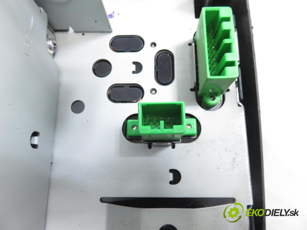 HONDA CIVIC VIII (FN, FK) HB 2008 61,00 1.4 (FK1) - L13A7 1339,00 RADIO 39100SMGG016M1