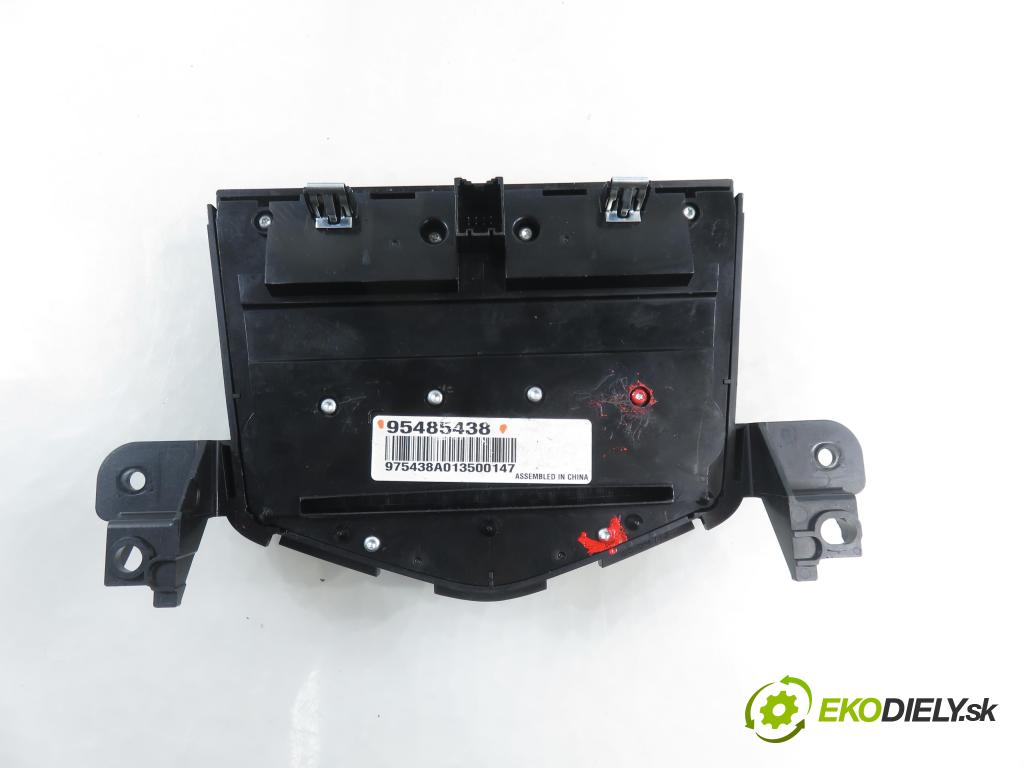 CHEVROLET CRUZE liftback (J305) HB 2012 120,00 2.0 Dsl - LNP 1998,00 RADIO CD 95485438 ; 22773672