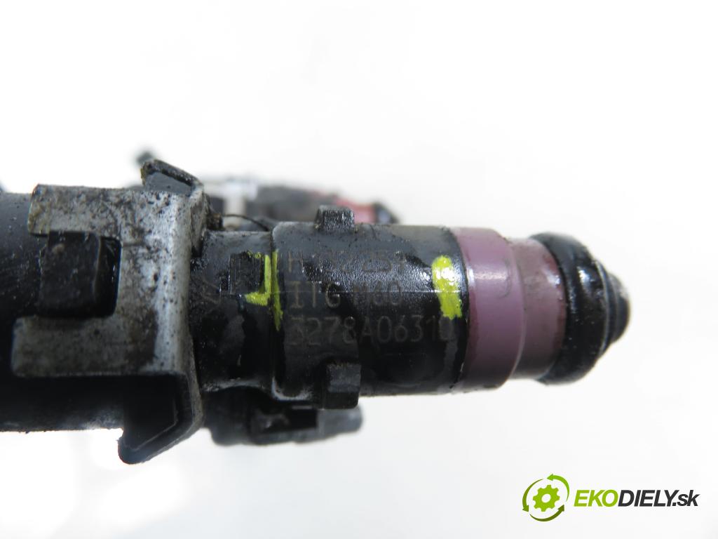 RENAULT SCENIC II (JM0/1_) MINIVAN 2004 83,00 1.6 (JM0C, JM0J, JM1B) - K4M 782 1598,00 Lišta vstrekovacia H132259 ; ITGM60 ; 8200135504 (Vstrekovacia lišta)