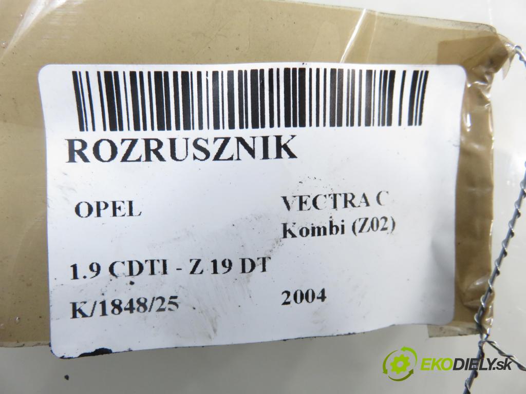 OPEL VECTRA C Kombi (Z02) KOMBI 2004 88,00 1.9 CDTI - Z 19 DT 1910,00 startér 55353857WE (Startér)