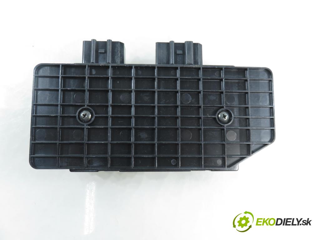 VW PASSAT B5 (3B2) SEDAN 1999 81,00 1.9 TDI 110 - AFN 1896,00 MODUL komfortu 1K0959799N ; 5DK007954