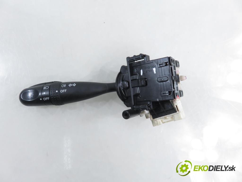 SUZUKI SWIFT III (MZ, EZ) HB 2007 68,00 1.3 4x4 (RS 413) - M13A 1328,00 / páčka ľavá strana 173744