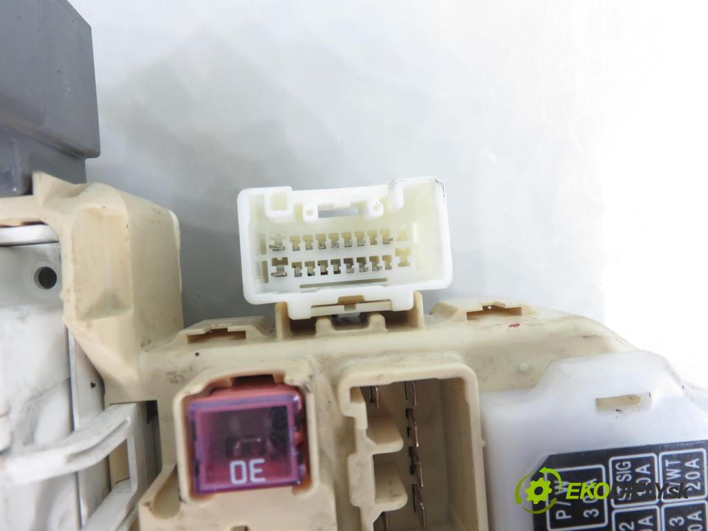 SUZUKI SWIFT III (MZ, EZ) HB 2007 68,00 1.3 4x4 (RS 413) - M13A 1328,00 MODUL BSI 3677062JB0