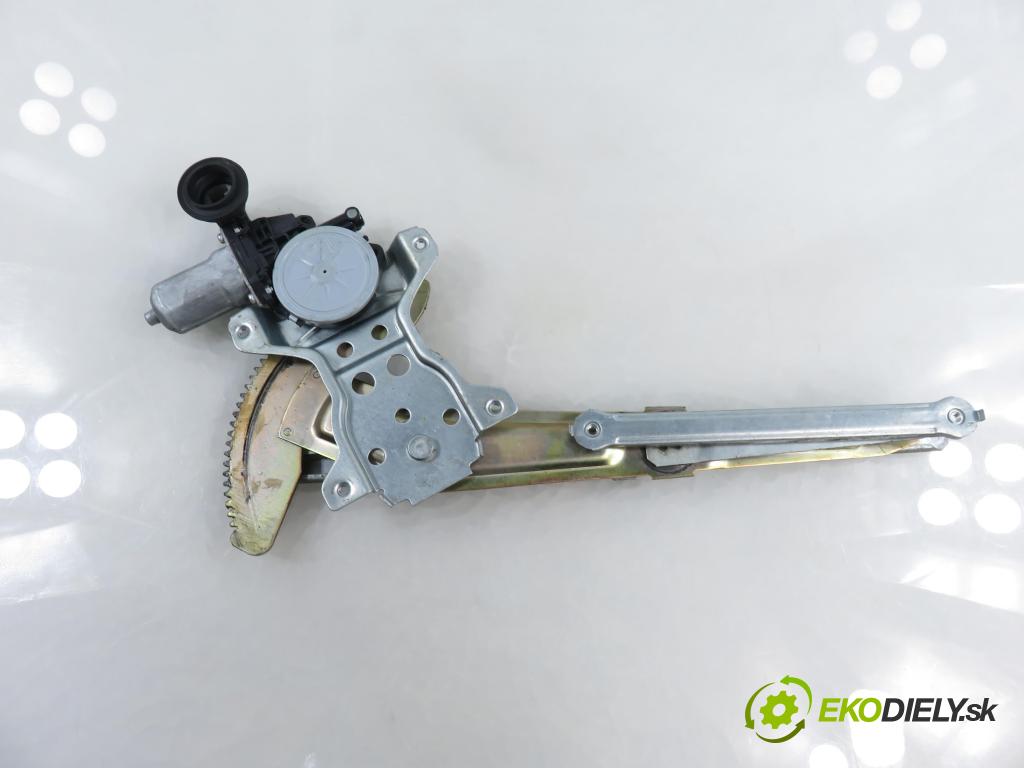 SUZUKI SWIFT III (MZ, EZ) HB 2007 68,00 1.3 4x4 (RS 413) - M13A 1328,00 Mechanizmus okien
