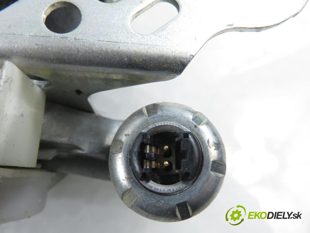 SUZUKI SWIFT III (MZ, EZ) HB 2007 68,00 1.3 4x4 (RS 413) - M13A 1328,00 Držiak bezpečnostný LP 8492063J1