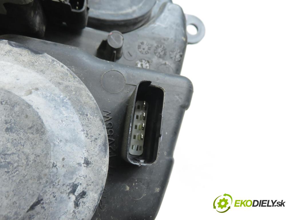 RENAULT SCENIC II (JM0/1_) MINIVAN 2005 88,00 1.9 DCI - F9Q 812 1870,00 Svetlo LP