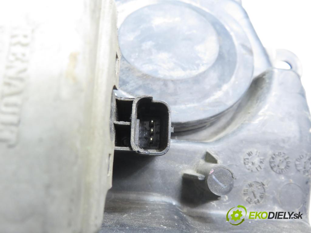 RENAULT SCENIC II (JM0/1_) MINIVAN 2005 88,00 1.9 DCI - F9Q 812 1870,00 Svetlo LP