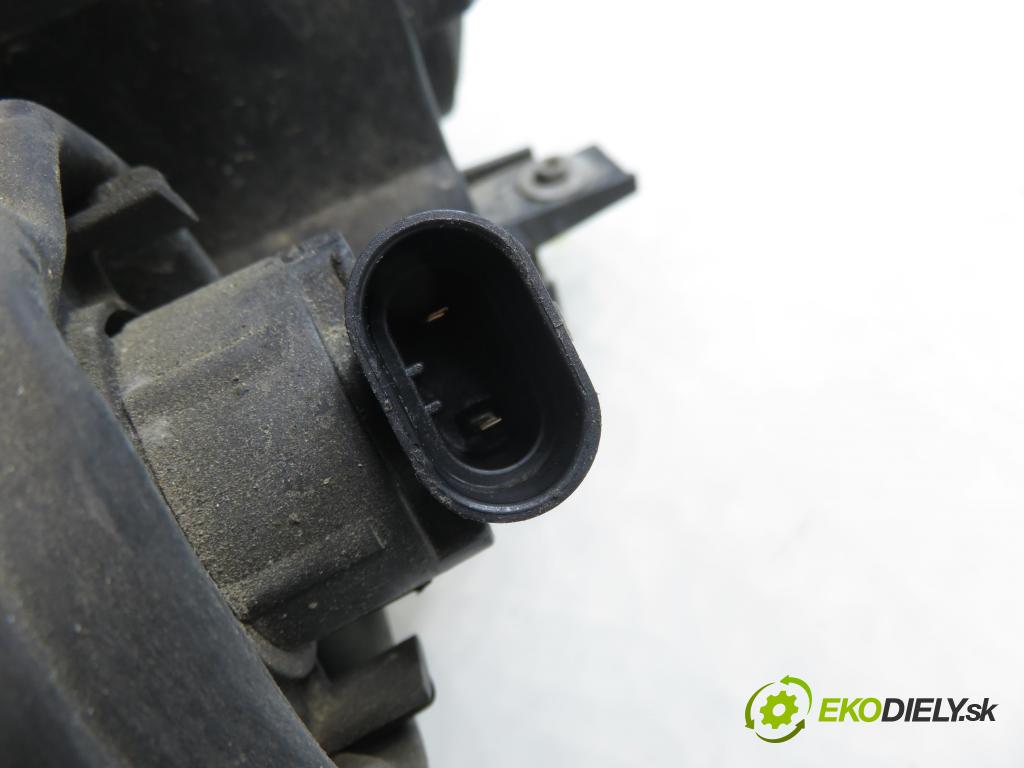 BMW 3 Touring (E46) KOMBI 2004 110,00 2.0 318 i - N42 B20 A 1995,00 Svetlo PP 6910956