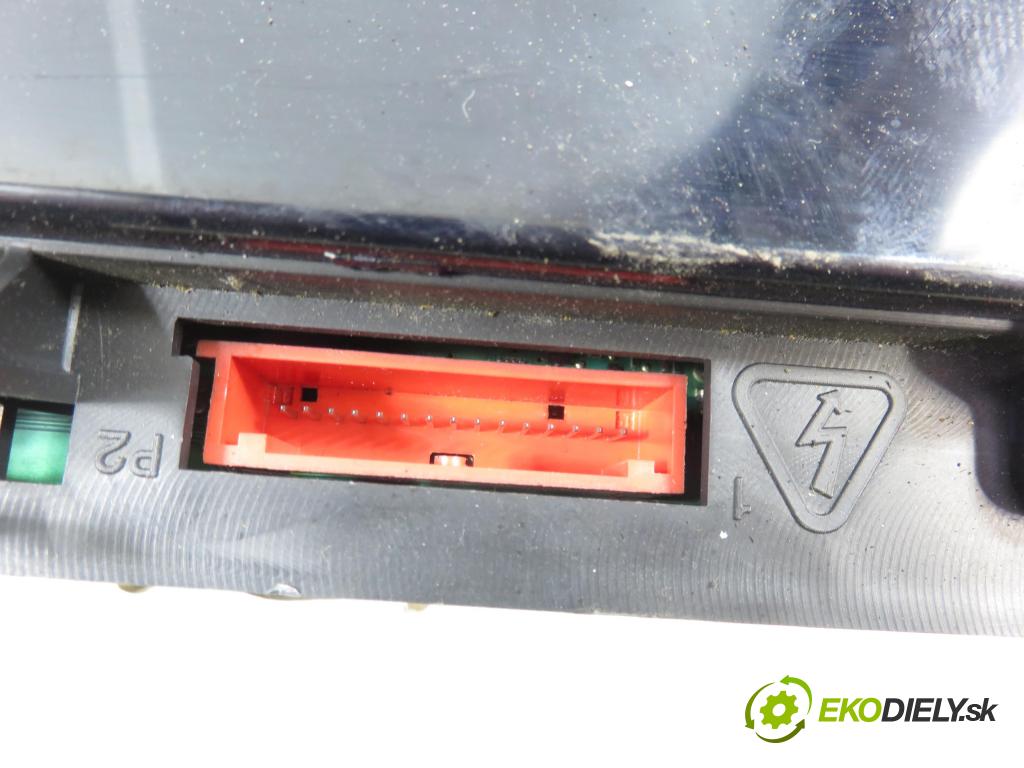RENAULT SCENIC II (JM0/1_) MINIVAN 2005 88,00 1.9 DCI - F9Q 812 1870,00 Prístrojovka elektrický P8200451505A
