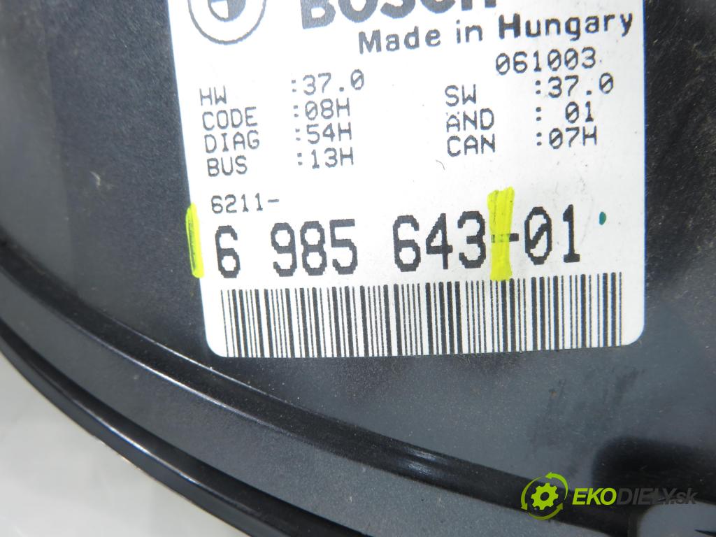 BMW 3 Touring (E46) KOMBI 2004 110,00 2.0 318 i - N42 B20 A 1995,00 Prístrojovka elektrický 6985643
