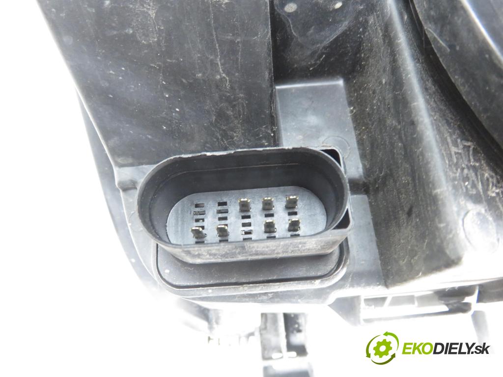 FORD FOCUS C-MAX (DM2) MINIVAN 2003 88,00 1.8 - CSDA 1798,00 Svetlo LP
