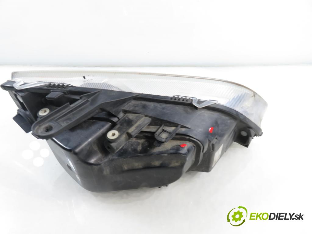 FORD FOCUS C-MAX (DM2) MINIVAN 2003 88,00 1.8 - CSDA 1798,00 Svetlo LP