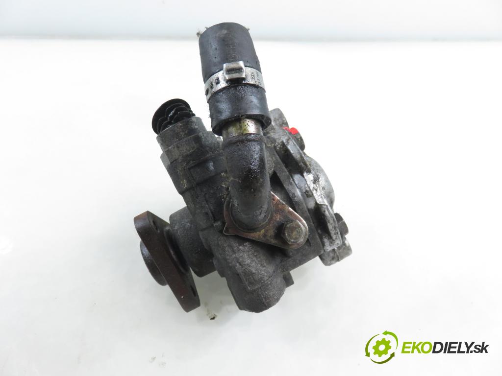 VW PASSAT B5.5 Variant (3B6) KOMBI 2002 96,00 1.9 TDI PD 130 - AVF 1896,00 Pumpa servočerpadlo 8D0145177Q (Servočerpadlo)