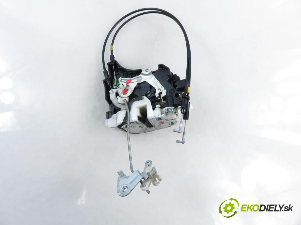 CITROEN C-CROSSER (EP_) SUV 2008 115,00 2.2 HDi 160 - 4HN (DW12MTED4) 2179,00 zámok