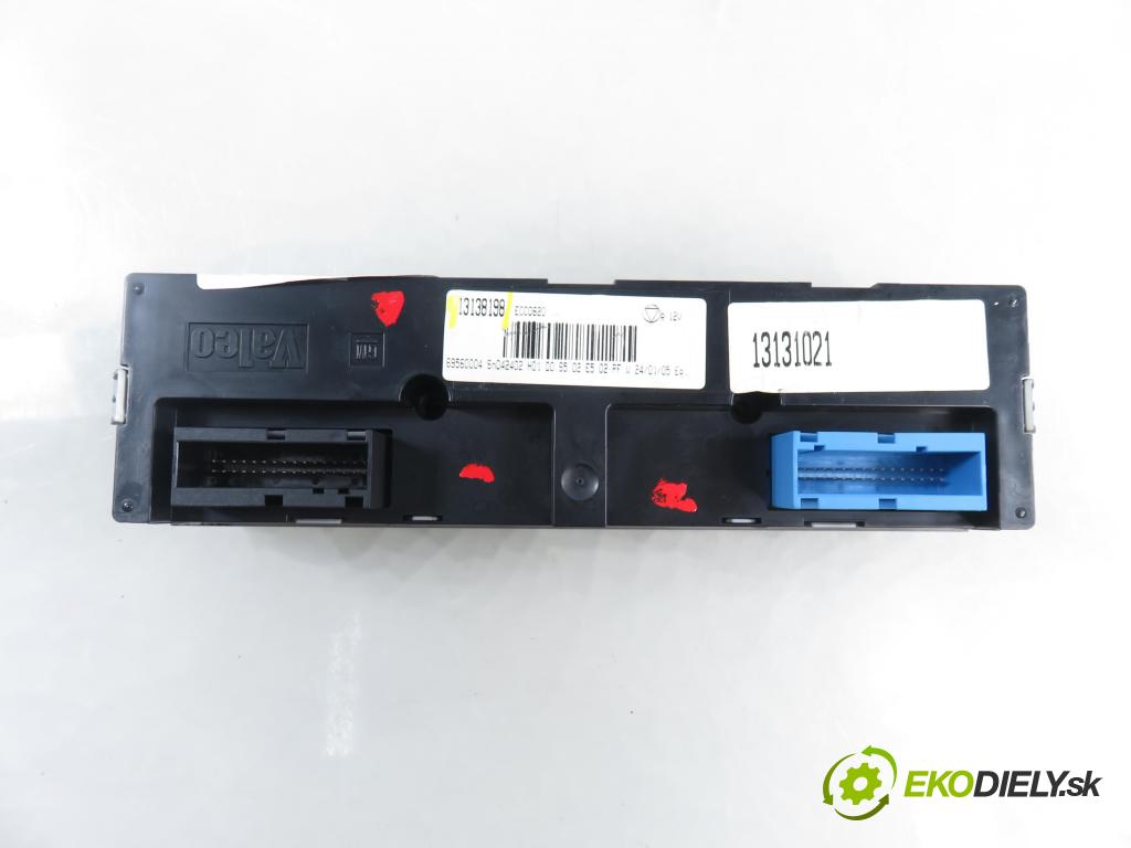 OPEL VECTRA C Kombi (Z02) KOMBI 2004 88,00 1.9 CDTI - Z 19 DT 1910,00 Panel kúrenia KLIMATRONIK 13138198