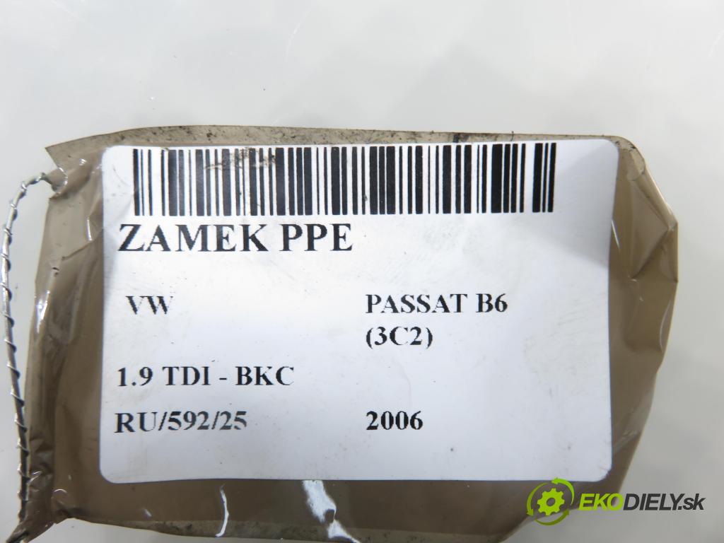 VW PASSAT B6 (3C2) SEDAN 2006 77,00 1.9 TDI PD 105 - BKC 1896,00 zámok 3C1837016