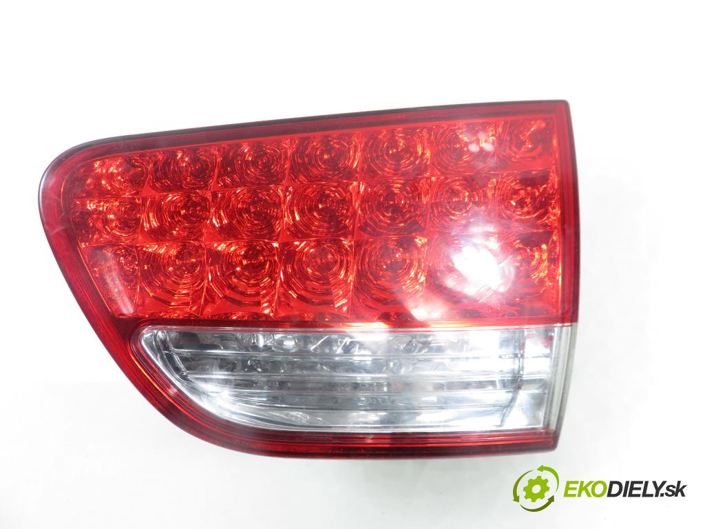 CITROEN C-CROSSER (EP_) SUV 2008 115,00 2.2 HDi 160 - 4HN (DW12MTED4) 2179,00 Svetlo pravé zadné kufor 1146380R