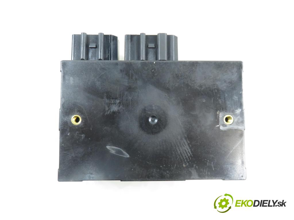 VW GOLF IV (1J1) HB 2002 74,00 1.9 TDI PD 101 - ATD 1896,00 MODUL komfortu 1C0959799B ; 5DK00821400