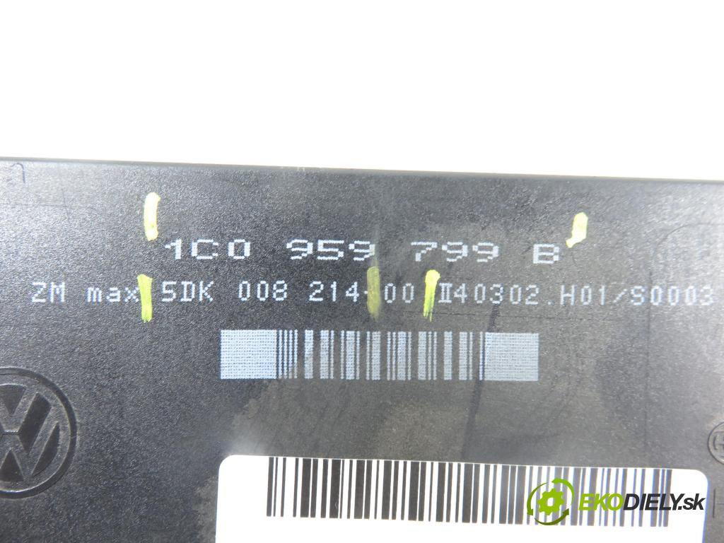 VW GOLF IV (1J1) HB 2002 74,00 1.9 TDI PD 101 - ATD 1896,00 MODUL komfortu 1C0959799B ; 5DK00821400
