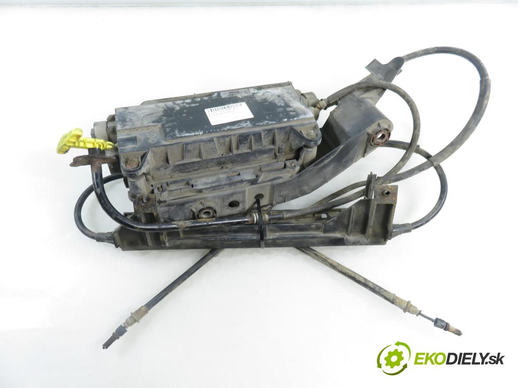 RENAULT SCENIC II (JM0/1_) MINIVAN 2005 88,00 1.9 DCI - F9Q 812 1870,00 BRZDA: ručny elektrický 8200396849 ; 02197930840