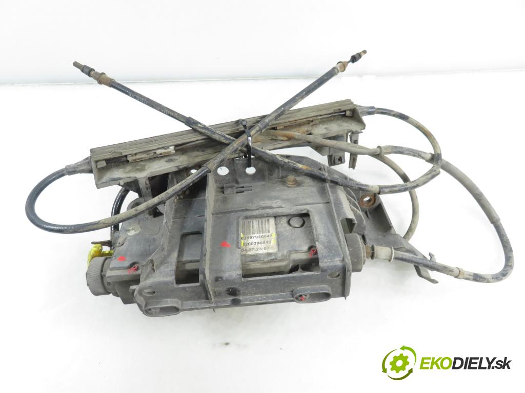 RENAULT SCENIC II (JM0/1_) MINIVAN 2005 88,00 1.9 DCI - F9Q 812 1870,00 BRZDA: ručny elektrický 8200396849 ; 02197930840