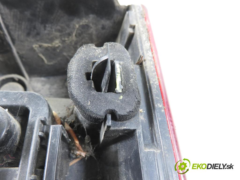 PEUGEOT PARTNER Combispace (5F) KOMBIVAN 2006 55,00 1.6 HDi 75 - 9HW (DV6BTED4) 1560,00 Svetlo ľavé zadné 9657977080 ; 9657976880