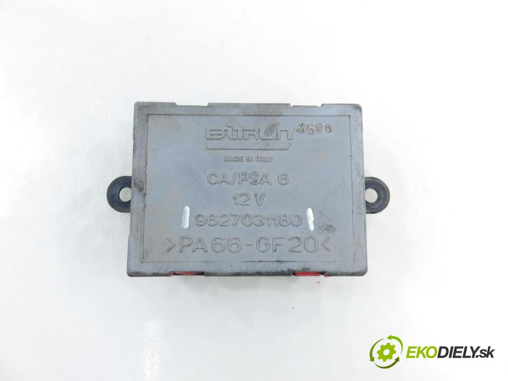 PEUGEOT PARTNER Combispace (5F) KOMBIVAN 2006 55,00 1.6 HDi 75 - 9HW (DV6BTED4) 1560,00 MODUL zámku centrálneho 9627031180