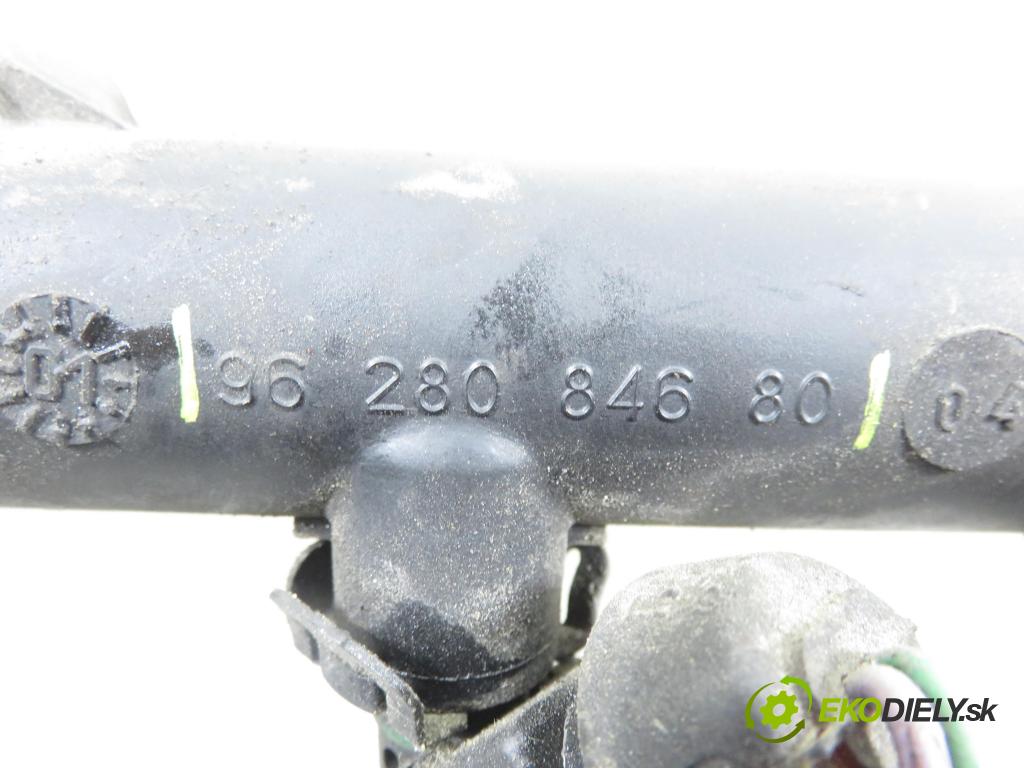 CITROEN XSARA PICASSO (N68) MINIVAN 2002 85,00 1.8 16V - 6FZ (EW7J4) 1749,00 Lišta vstrekovacia 9628084680 (Vstrekovacia lišta)