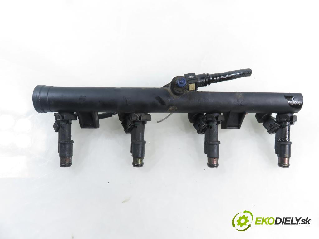 CITROEN XSARA PICASSO (N68) MINIVAN 2002 85,00 1.8 16V - 6FZ (EW7J4) 1749,00 Lišta vstrekovacia 9628084680 (Vstrekovacia lišta)