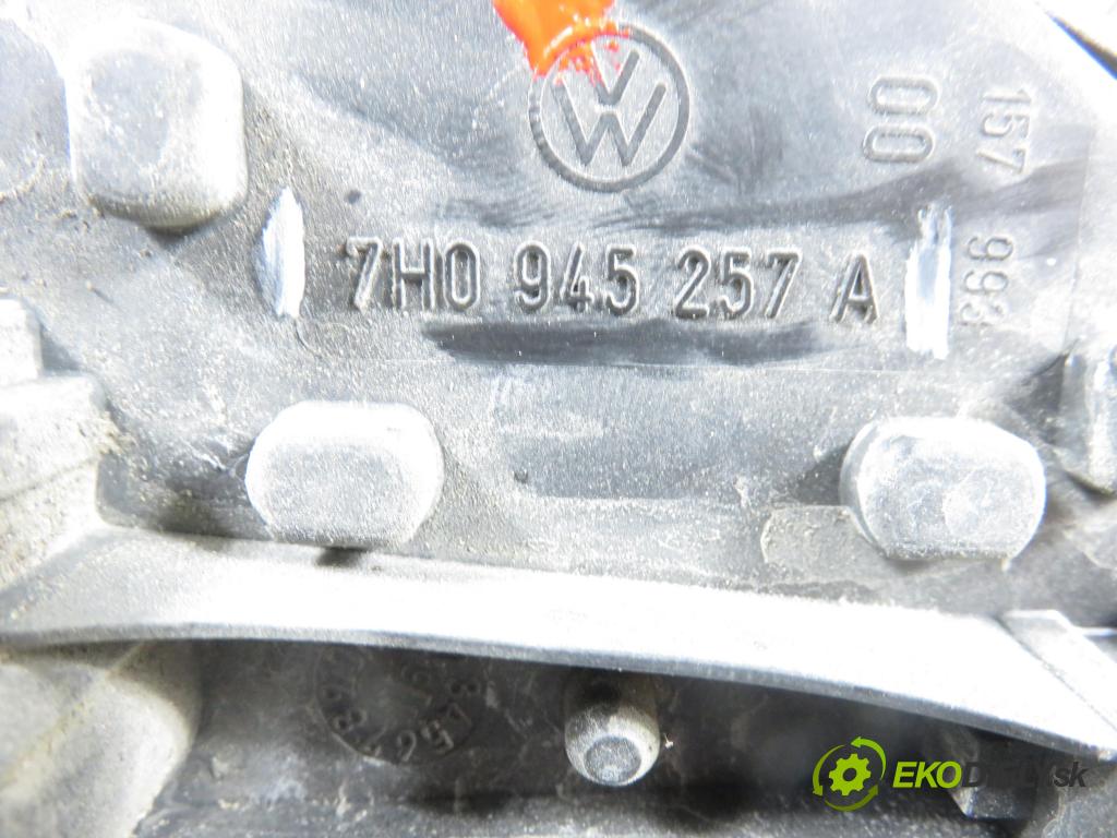 VW TRANSPORTER V Skrzynia (7HA, 7HH, 7EA, 7EH) FURGON 2005 77,00 1.9 TDI PD 105 - AXB 1896,00 vložka svetla ľavy zadné 7H0945257A