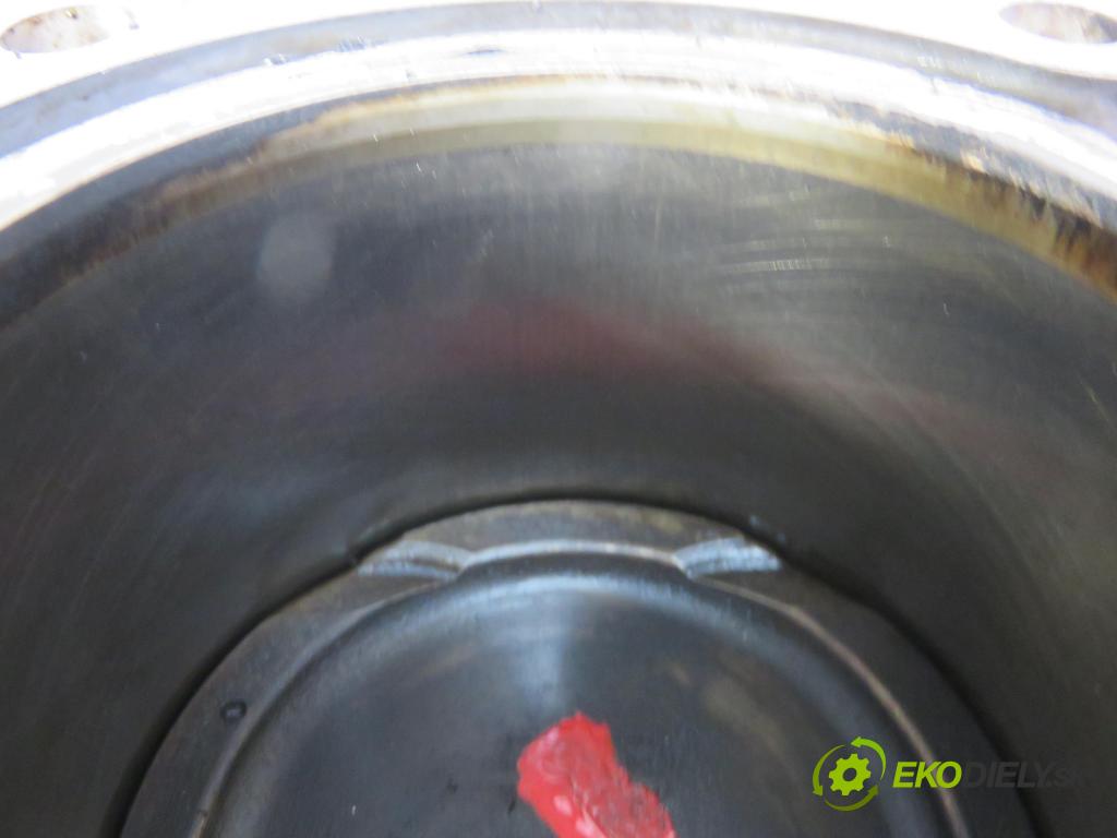 HYUNDAI i10 (PA) HB 2009 57,00 1.2 16V - G4LA 1248,00 blok Motor G4LA (Blok motora)