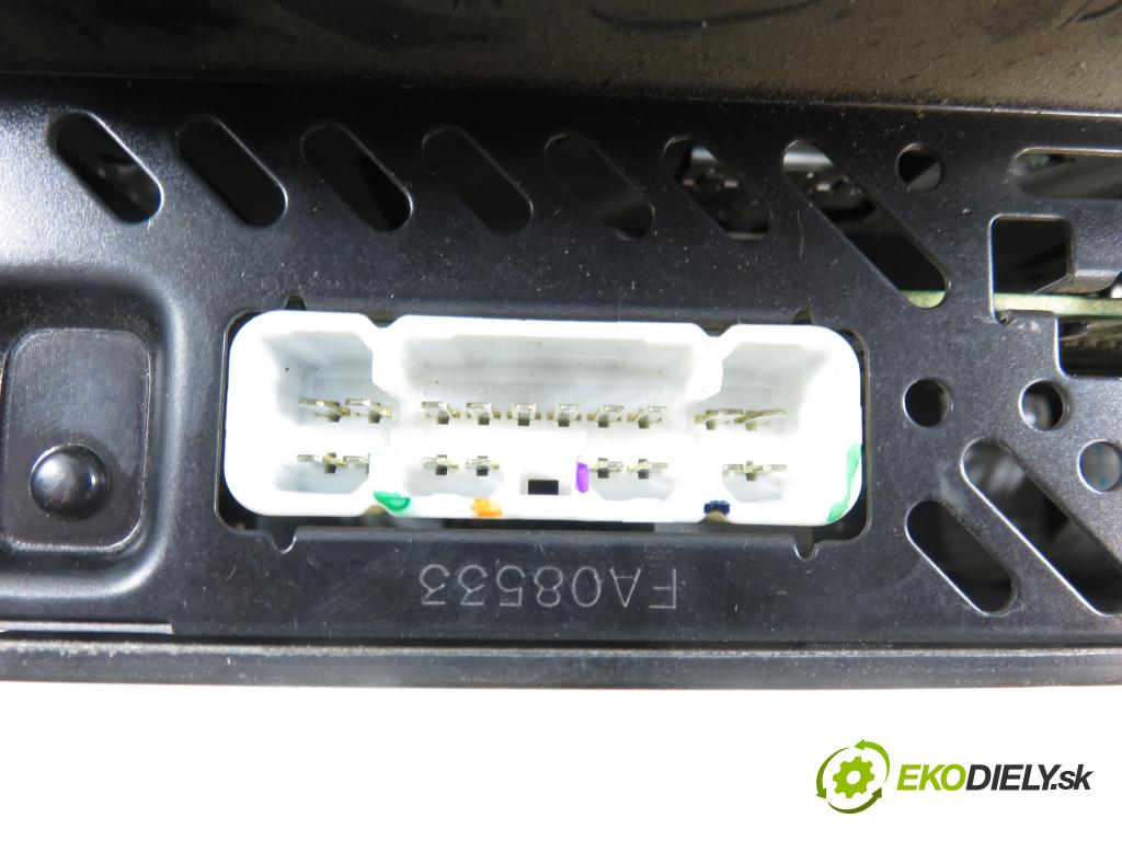 TOYOTA RAV 4 II (_A2_) SUV 2003 85,00 2.0 D-4D 4WD 116 - 1CD-FTV 1995,00 RADIO CD 8612042061