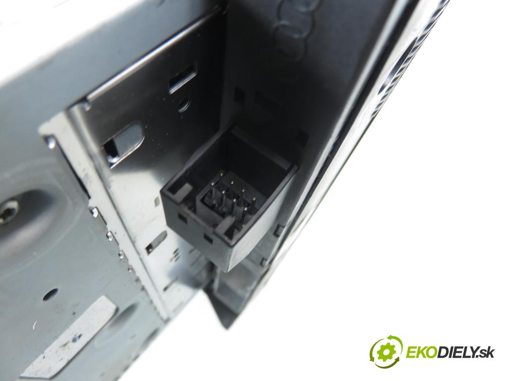 AUDI A4 Avant (8K5, B8) KOMBI 2009 105,00 2.0 TDI - CAGA 1968,00 čítač navigácie 8T1035666E (Elektrosúčasti ostatné)