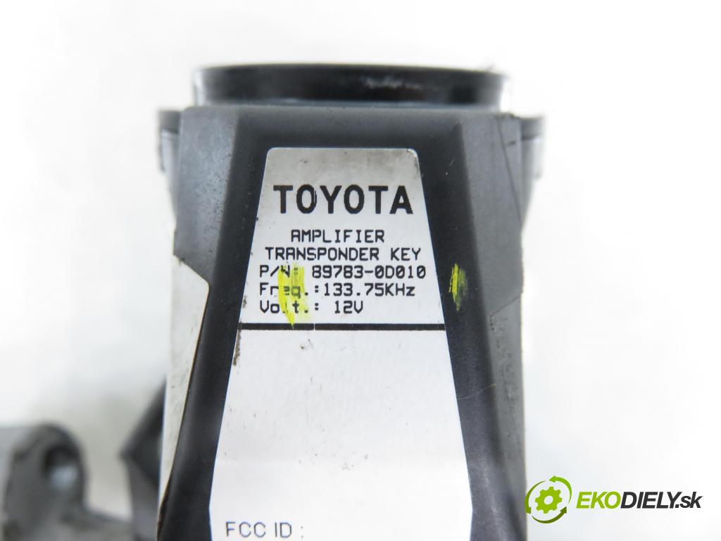TOYOTA YARIS (_P1_) HB 2001 50,00 1.0 VVT- i 68 - 1SZ-FE 998,00 spinačka / zámky 450200D01 ; N0501002 ; 897830D010