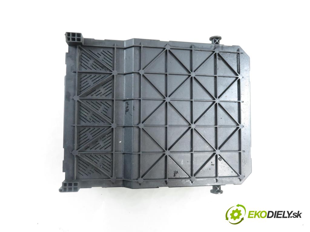 PEUGEOT 206 liftback (2A/C) HB 2005 51,00 1.4 HDi - 8HX (DV4TD) 1398,00 MODUL BSI S118085220