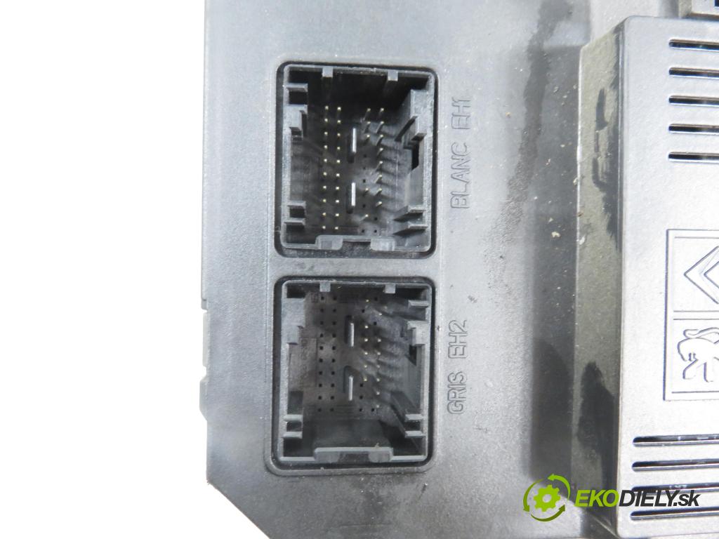 PEUGEOT 206 liftback (2A/C) HB 2002 55,00 1.4 75 - KFW 1360,00 MODUL BSI S118085220A