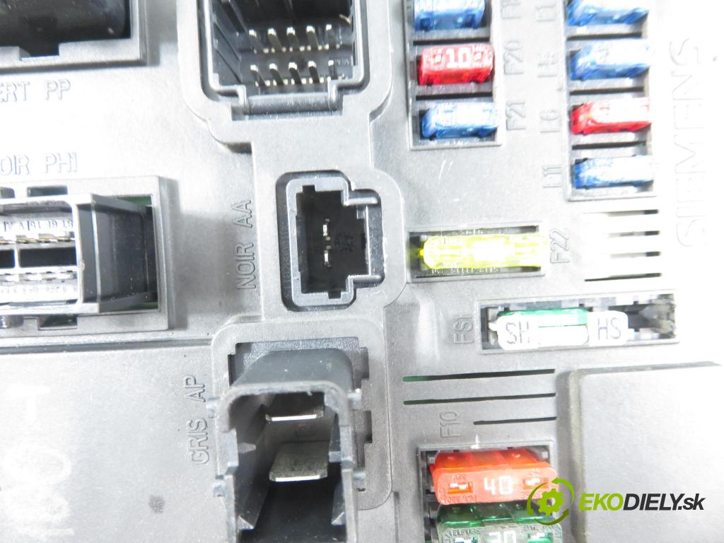 PEUGEOT 206 liftback (2A/C) HB 2002 55,00 1.4 75 - KFW 1360,00 MODUL BSI S118085220A