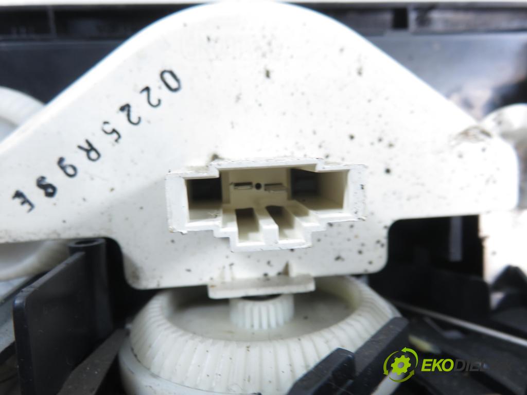 SEAT AROSA (6H) HB 2000 37,00 1 - AUC 999,00 Panel kúrenia 1H0819045C ; 1H0820045C