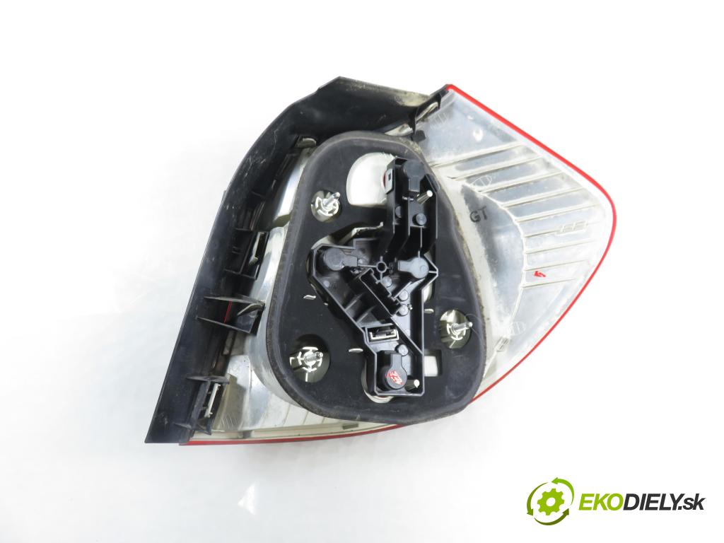 BMW 1 (E87) HB 2005 85,00 116 i - N45 B16 A 1596,00 Svetlo ľavé zadné 6924501